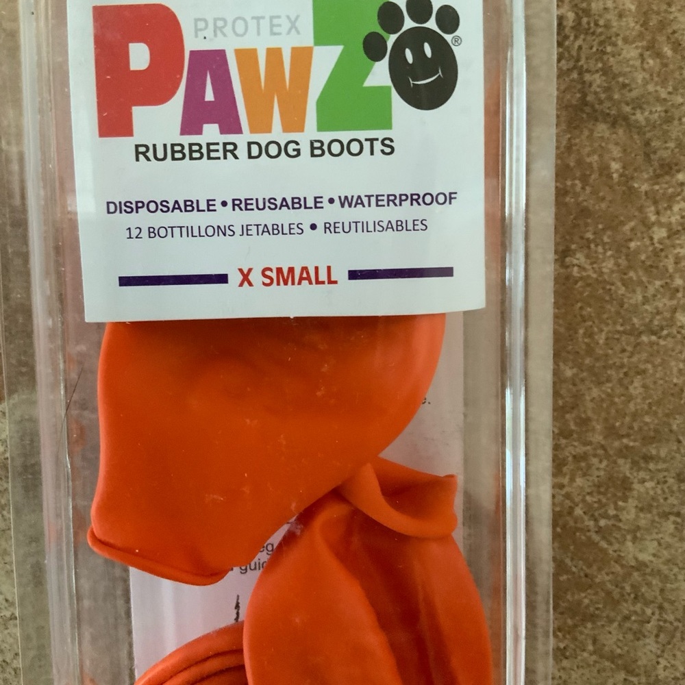 NWT…PROTEX PAWZ..rubber dog boots
